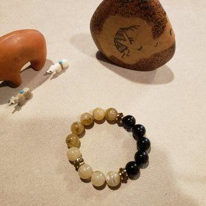 Chico's stretch bracelet with black and tan beads